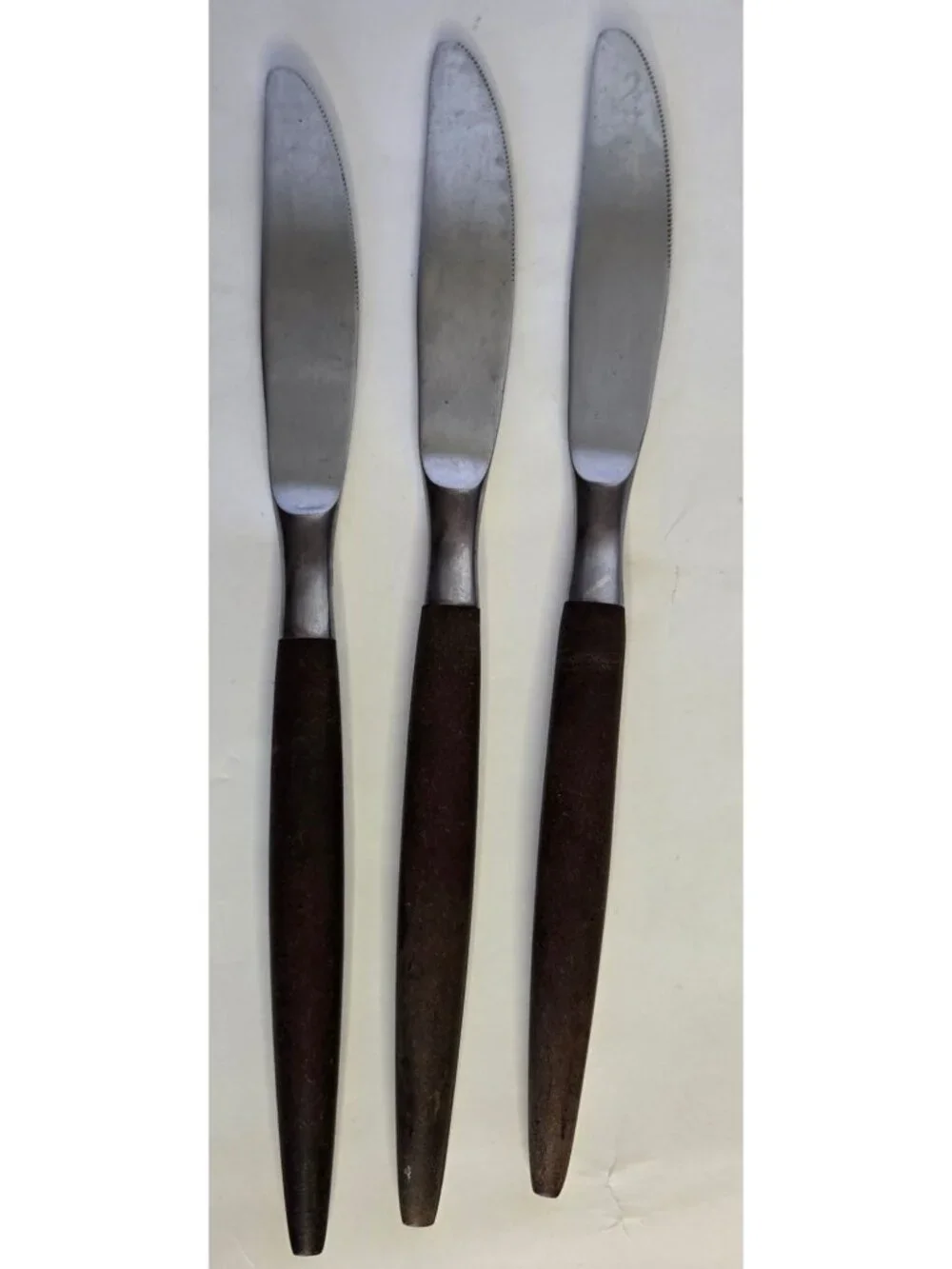 Vintage Ecko Eterna Canoe Muffin Stainless Steel 8.75in 3 Dinner Knives Flatware